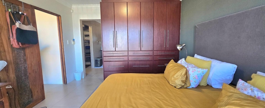 6 Bedroom Property for Sale in Franskraal Western Cape